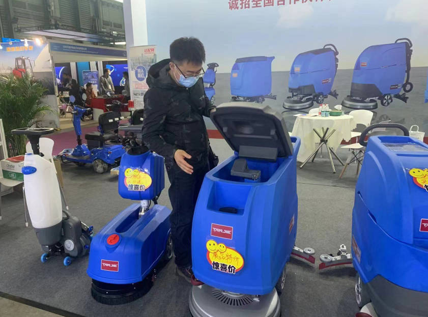 元朗坦洁洗地机公司致力于电动洗地机的生产、销售和服务百家